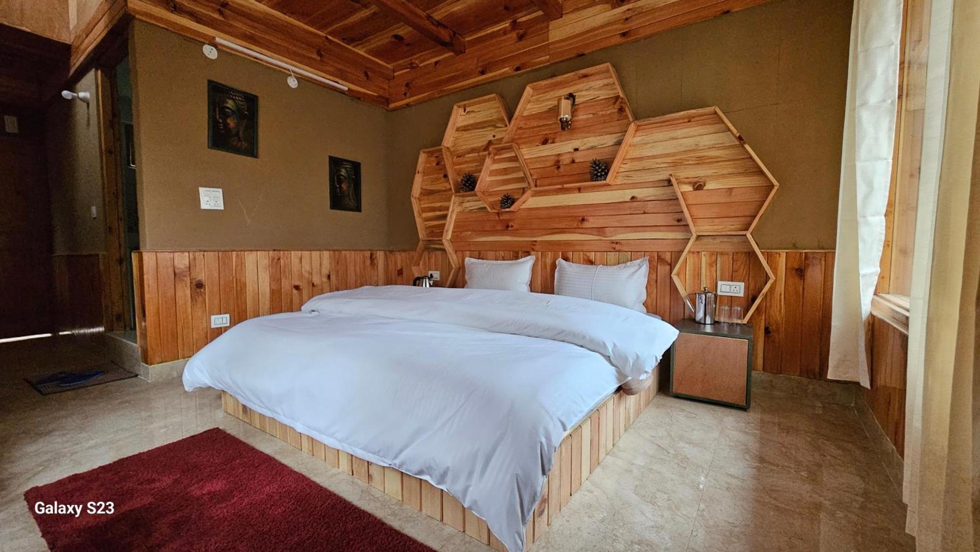 The Fiza Retreat Tirthan Banjar Exterior photo