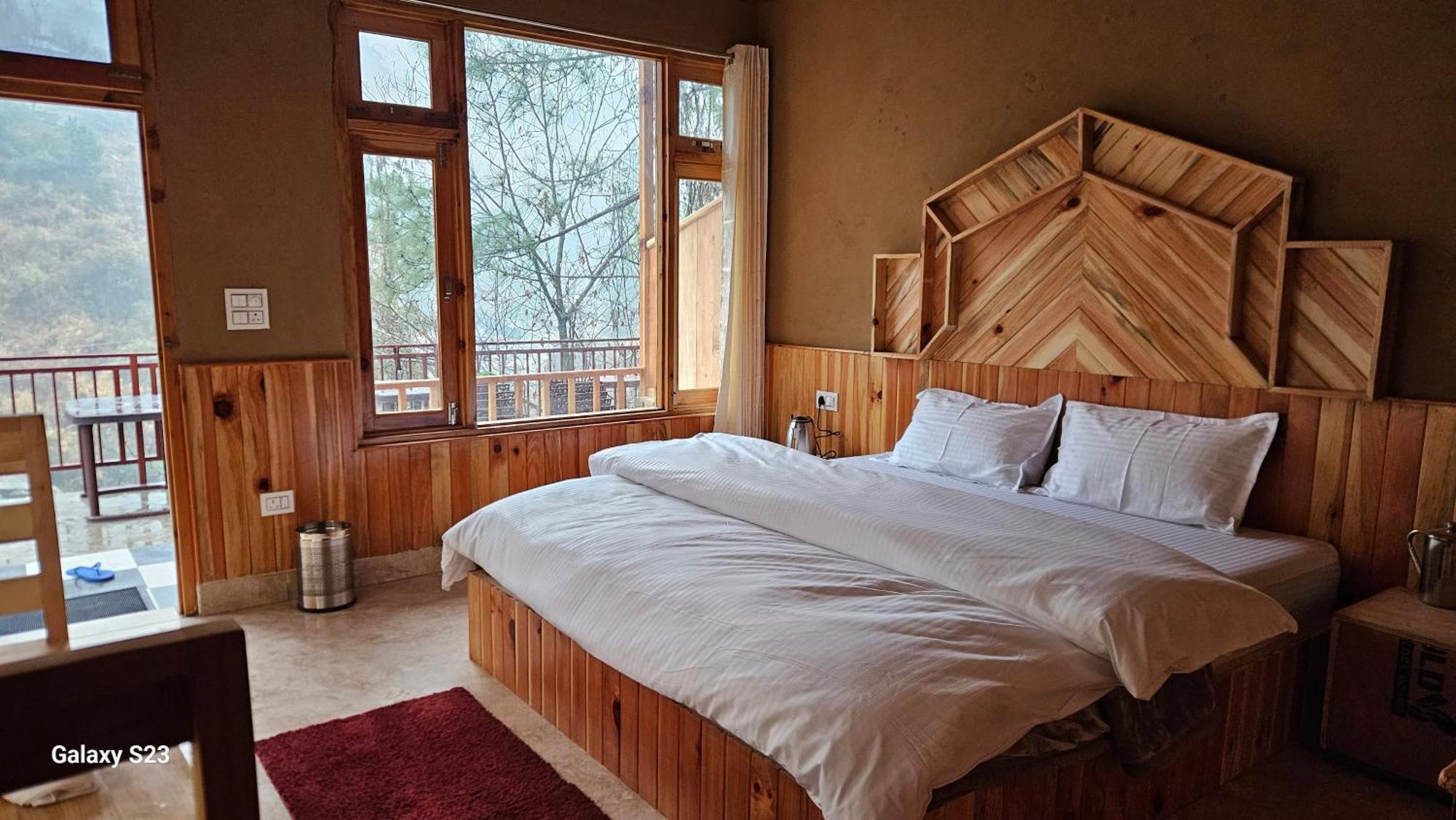 The Fiza Retreat Tirthan Banjar Exterior photo