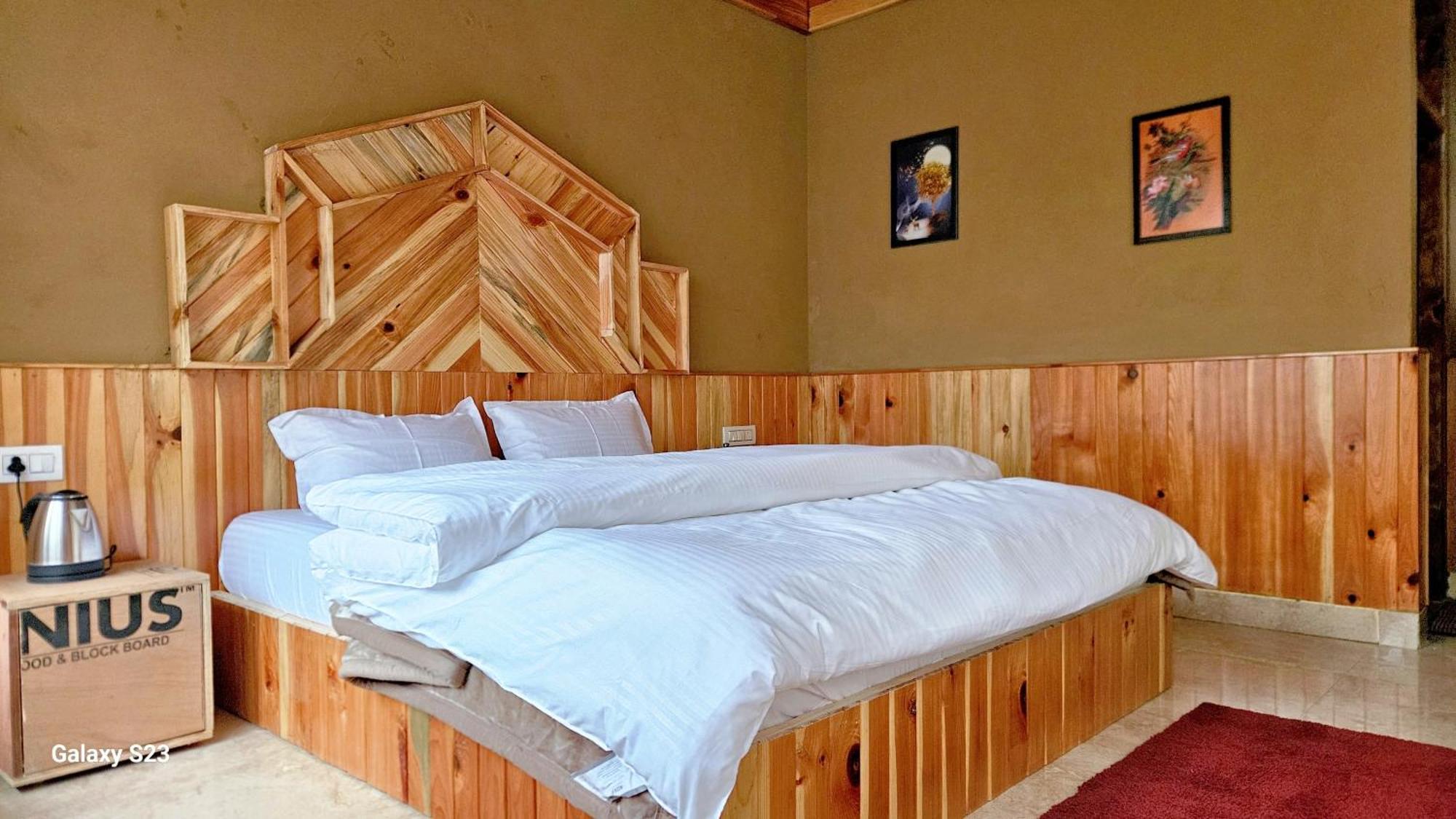 The Fiza Retreat Tirthan Banjar Exterior photo